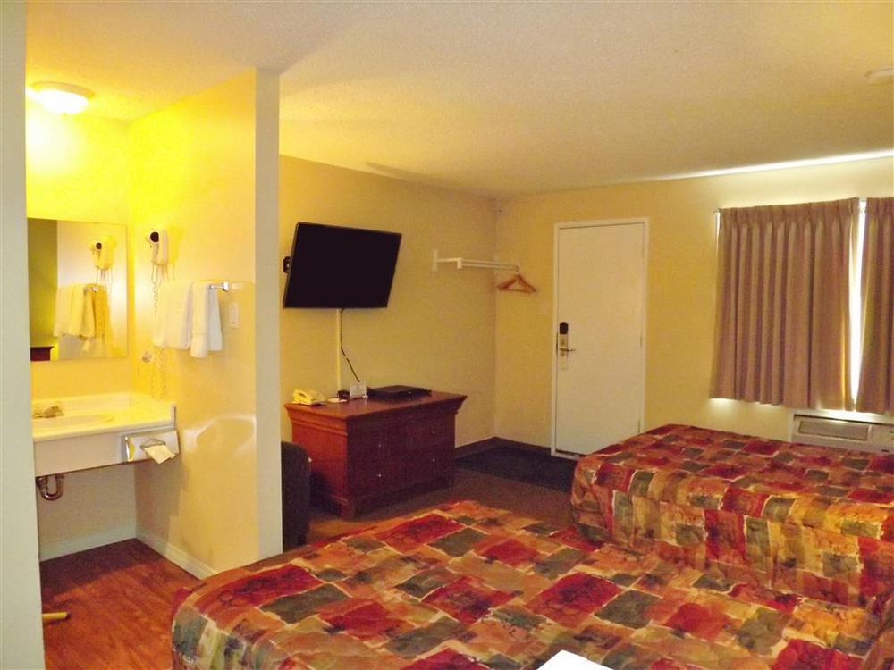 Canadas Best Value Inn Whitecourt Δωμάτιο φωτογραφία