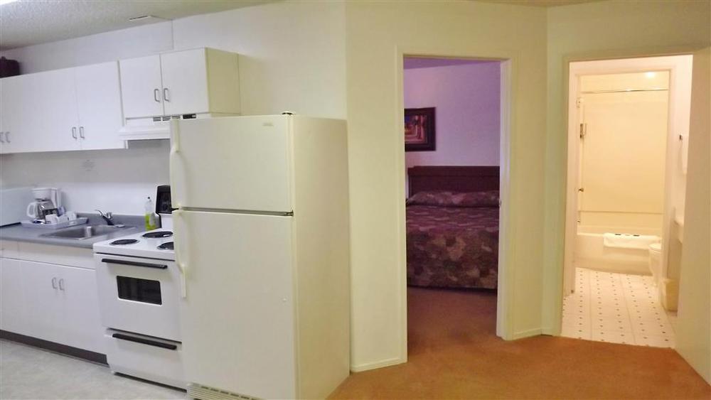 Canadas Best Value Inn Whitecourt Δωμάτιο φωτογραφία