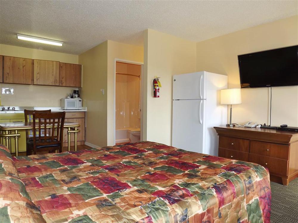 Canadas Best Value Inn Whitecourt Δωμάτιο φωτογραφία
