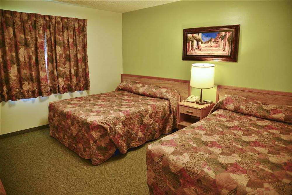 Canadas Best Value Inn Whitecourt Δωμάτιο φωτογραφία