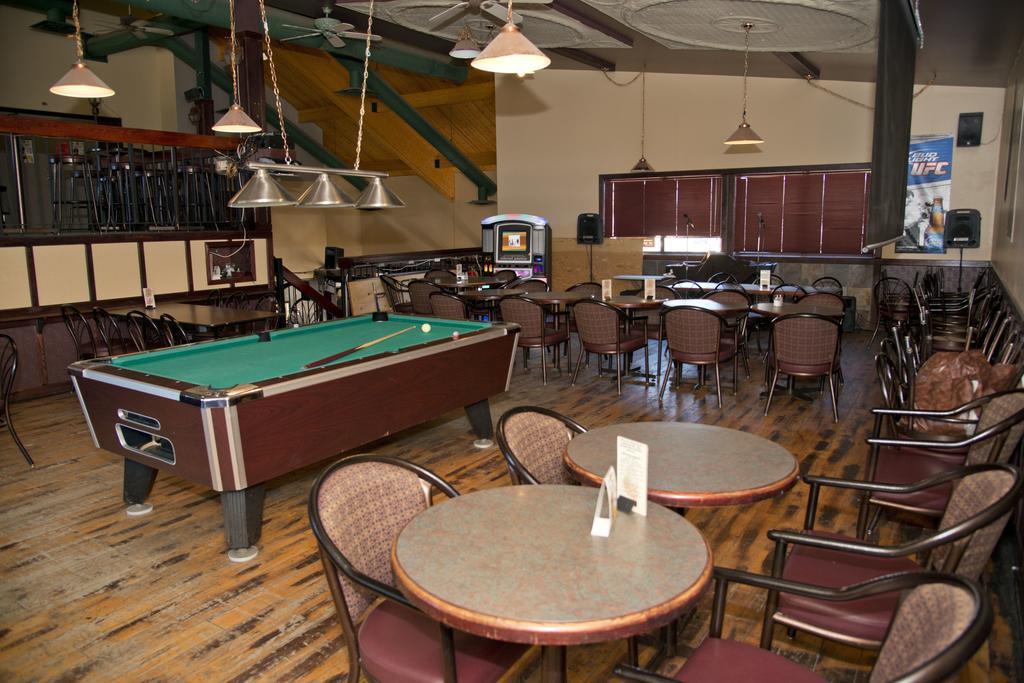 Canadas Best Value Inn Whitecourt Εξωτερικό φωτογραφία