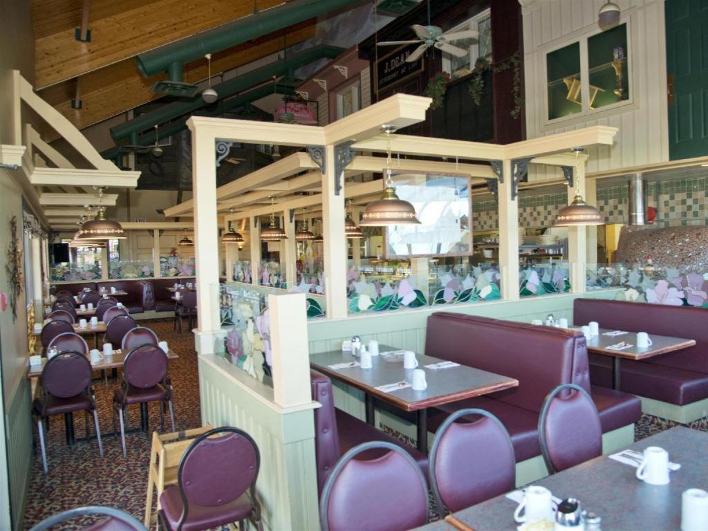 Canadas Best Value Inn Whitecourt Εξωτερικό φωτογραφία