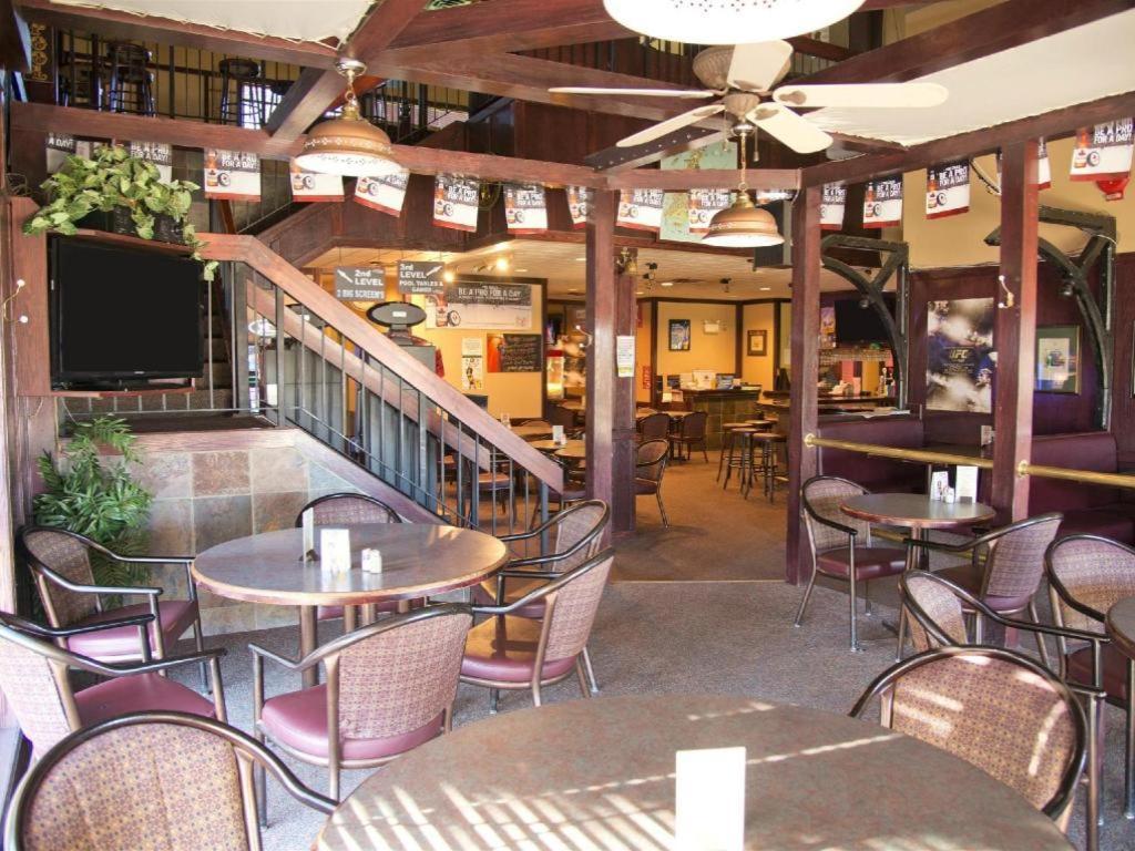 Canadas Best Value Inn Whitecourt Εξωτερικό φωτογραφία