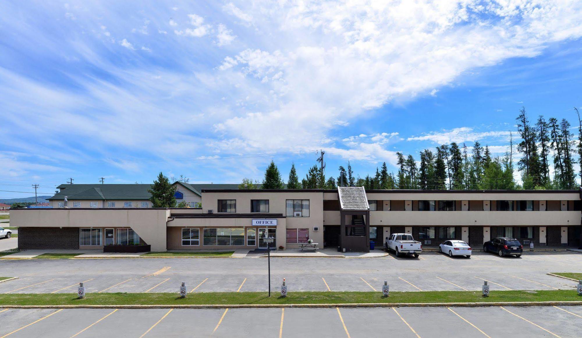 Canadas Best Value Inn Whitecourt Εξωτερικό φωτογραφία