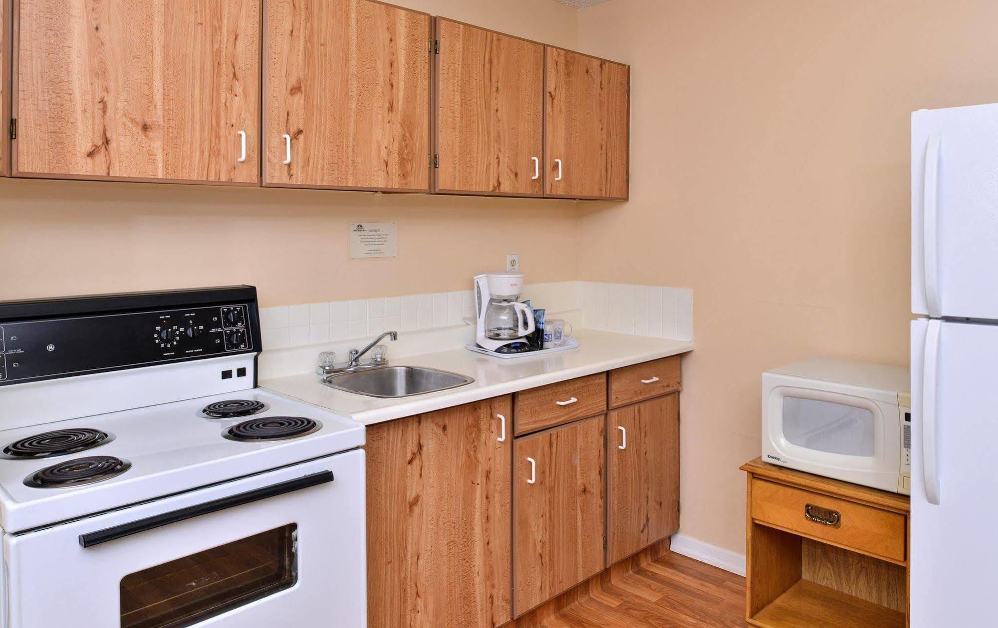 Canadas Best Value Inn Whitecourt Εξωτερικό φωτογραφία